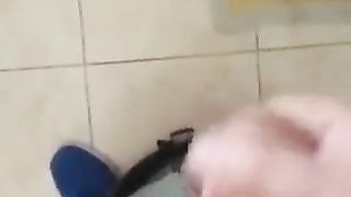 GIOCANDO CON IL MIO CAZZO