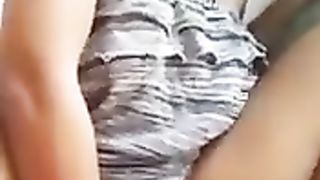 Ragazza del Sénégal si masturba