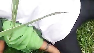 Scopo la mia migliore amica nella boscaglia