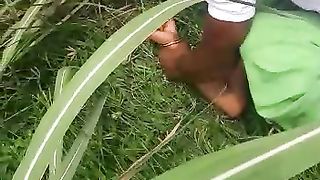 Scopo la mia migliore amica nella boscaglia