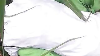 Scopo la mia migliore amica nella boscaglia