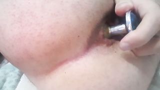 Mi piace scoparmi il culo da solo