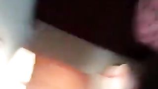 Succhia il cazzo all'amico del suo fidanzato