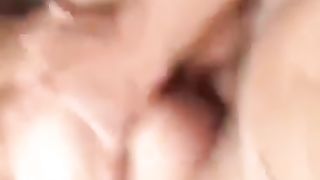 Si fa scopare dall'amico di suo fratello