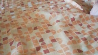 Anteprima del video: Si masturba prima di farsi trapanare