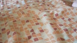 Si masturba prima di farsi trapanare