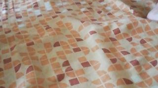 Si masturba prima di farsi trapanare