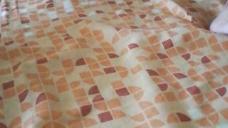 Si masturba prima di farsi trapanare