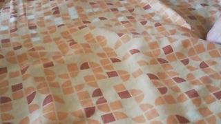 Si masturba prima di farsi trapanare