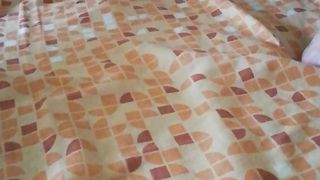 Si masturba prima di farsi trapanare