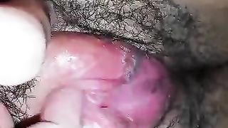 Anteprima del video: Adora farsi guardare mentre si sditalina