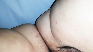 Adora farsi guardare mentre si sditalina 2