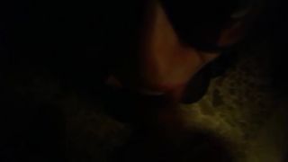 Mentre succhio un bel cazzo che alla fine mi sborra in bocca