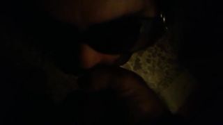 Mentre succhio un bel cazzo che alla fine mi sborra in bocca