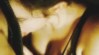 Come è brava a succhiare il cazzo e la cappella!!