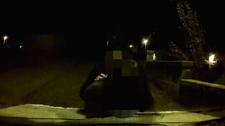 SBATTO la troia sul cofano della mia GOLF