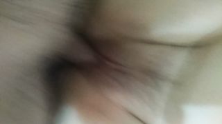 Glielo sbatto nella figa e poi nel culo