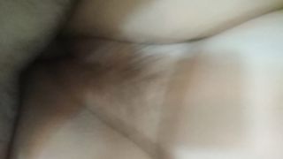 Glielo sbatto nella figa e poi nel culo