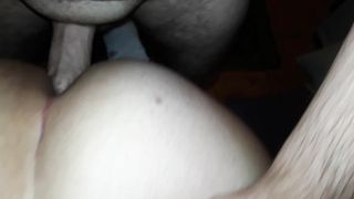 Alla mia troia piace nel culo...e io le sborro dentro!