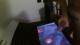 Tributo di Virtual bull a una bella e giovane fidanzata maialina