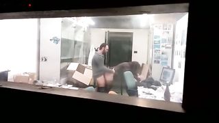 Anteprima del video: Prof scopa studentessa in facoltà