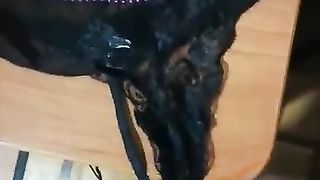 Lei voleva i suoi slip con la mia sborra