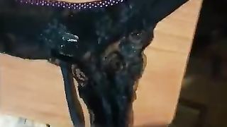 Lei voleva i suoi slip con la mia sborra