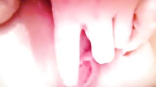 Sul bidet mostra il suo bel rotondino