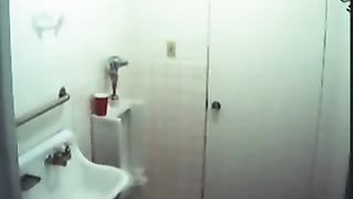 Vecchio rimorchia studentessa e se lo fa succhiare