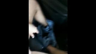 Succhia il cazzo con gli occhi chiusi