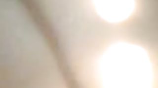 La porca si masturba