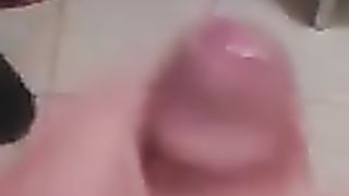 E' x qualche troia vogliosa che vuole berlo