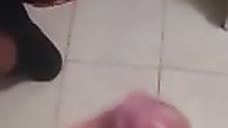 E' x qualche troia vogliosa che vuole berlo