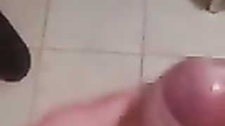 E' x qualche troia vogliosa che vuole berlo