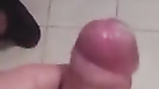 E' x qualche troia vogliosa che vuole berlo