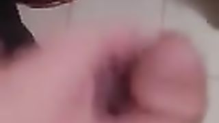 E' x qualche troia vogliosa che vuole berlo