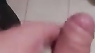 E' x qualche troia vogliosa che vuole berlo