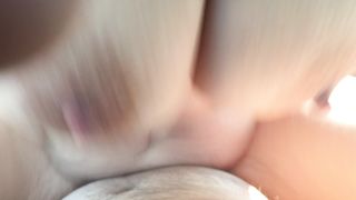 Mi cavalca il cazzo in auto