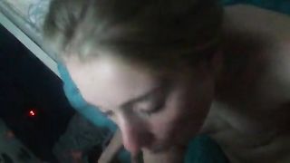 A Camilla piace fare i pompini