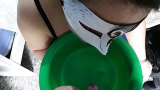 Pisciata in bocca alla mia cagna!