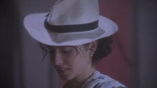 Arrapante Anna Ammirati in "Monella"