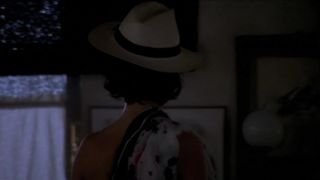 Arrapante Anna Ammirati in "Monella"