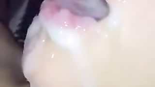 Anteprima del video: Erika si fa sborrare in bocca Parte 2