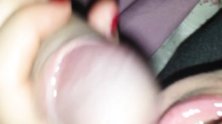 LINGUA, BOCCA, UNGHIE SMALTATE E INFINE SBORRA