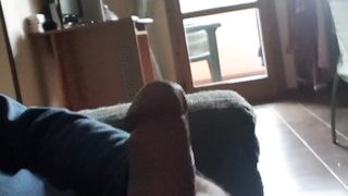 Si sega il cazzo ben rasato