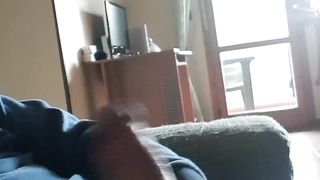 Si sega il cazzo ben rasato