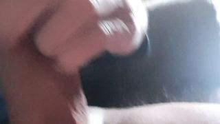 Si sega il cazzo ben rasato