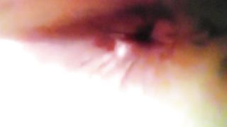 Un ano aperto in primo piano