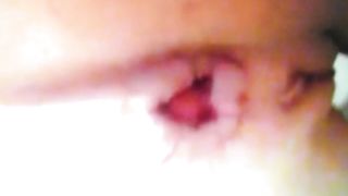 Un ano aperto in primo piano