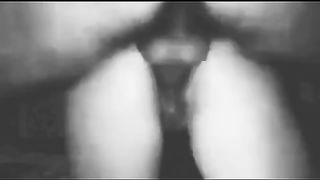 Cornuto incita il bull a fottere sua moglie